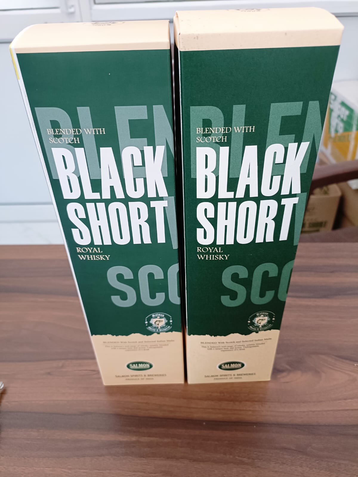 Black Short Royal Whisky packaging